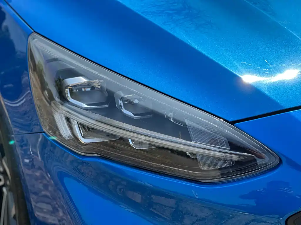 Focus 2021 Sedan EcoBoost 180 Automatic ST Line купить на сайте DeffCars