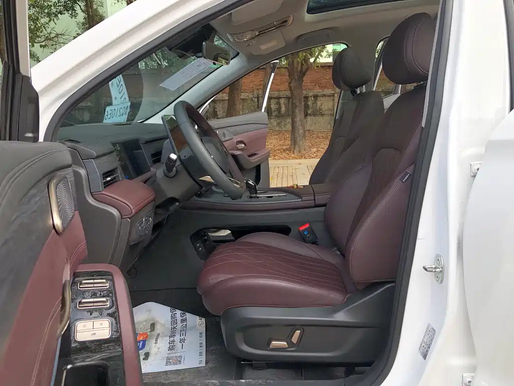 Jietu X90 PRO 2024 2.0T DCT Deluxe Edition 5 seats купить на сайте DeffCars
