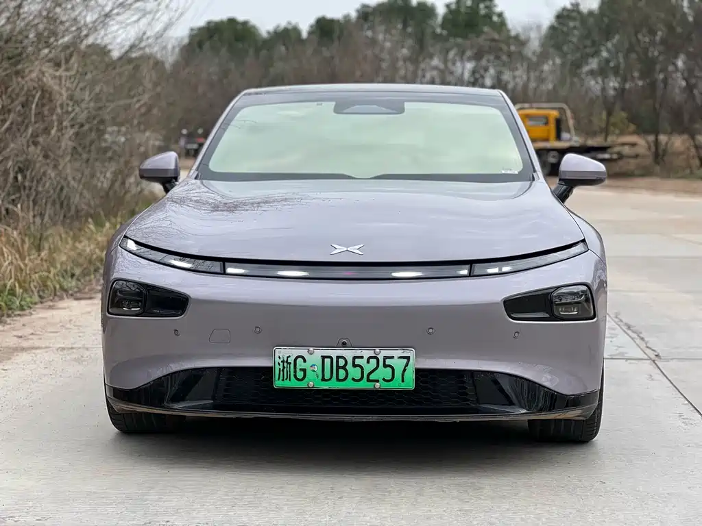 Xpeng P7 2023 model P7i 702 Pro купить на сайте DeffCars