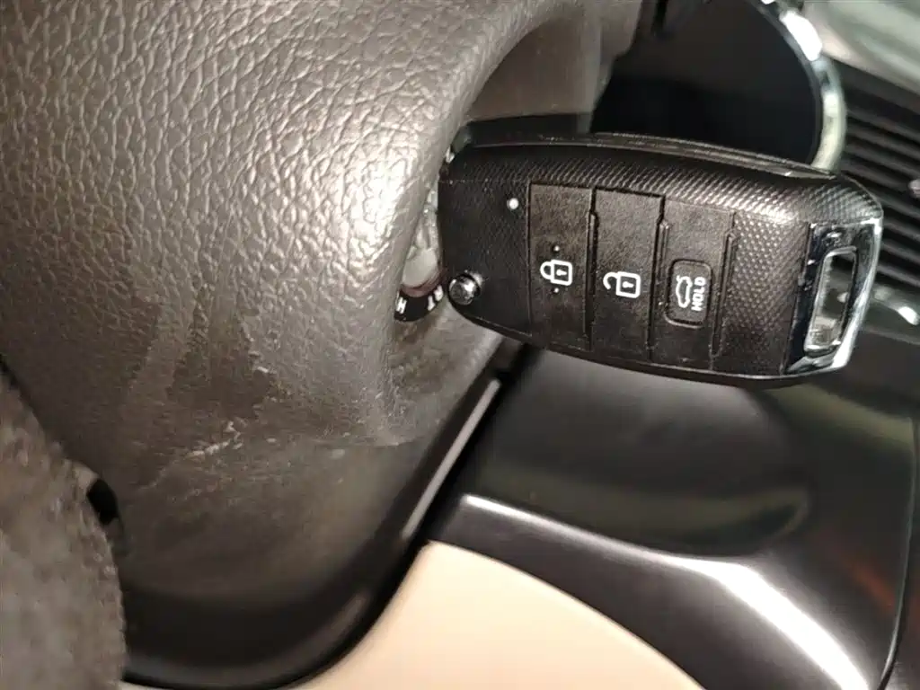 Kia K5 2015 2.0L automatic GL купить на сайте DeffCars