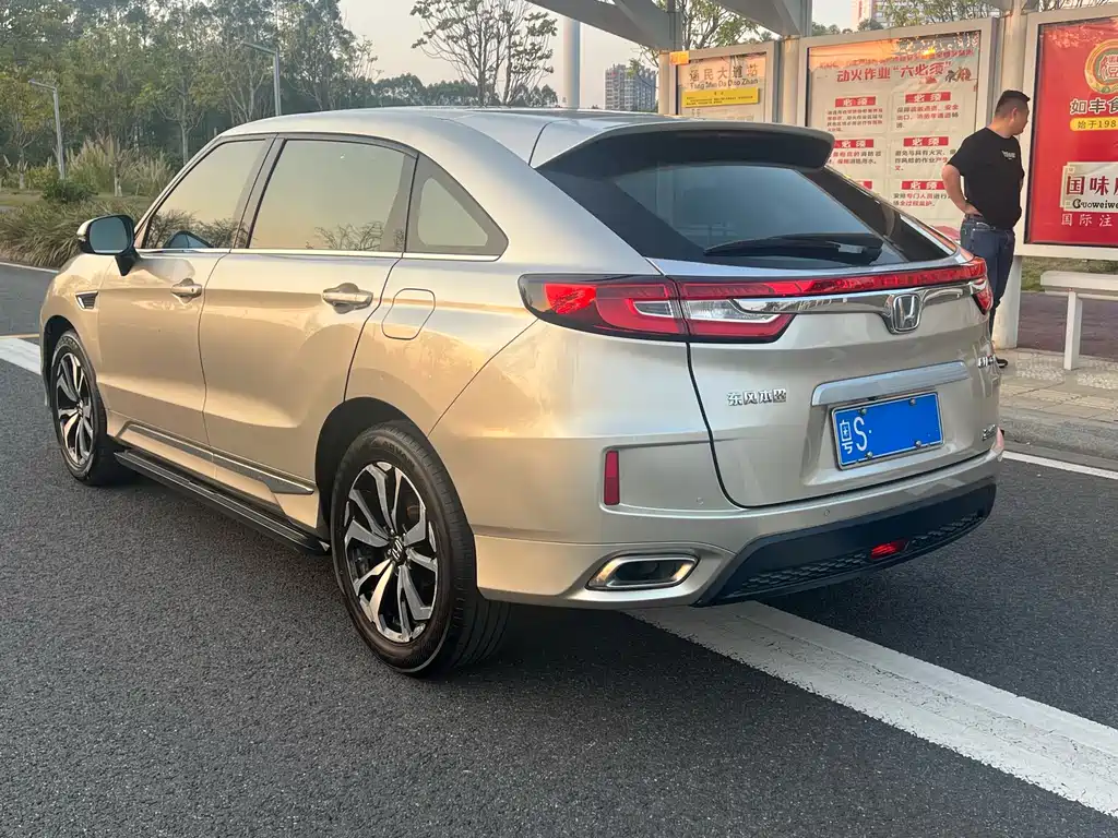 Honda UR-V 2017 240TURBO 2WD Deluxe Edition National V купить на сайте DeffCars