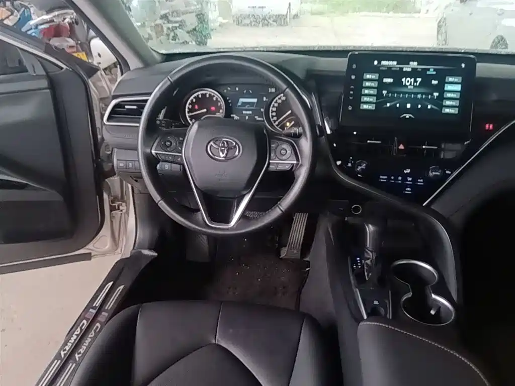 Camry 2021 2.0G Deluxe Edition купить на сайте DeffCars