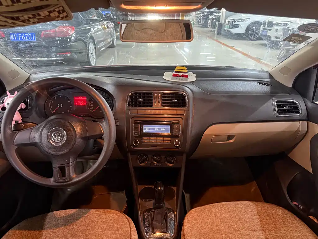 Polo 2011 1.4L automatic stylish version купить на сайте DeffCars