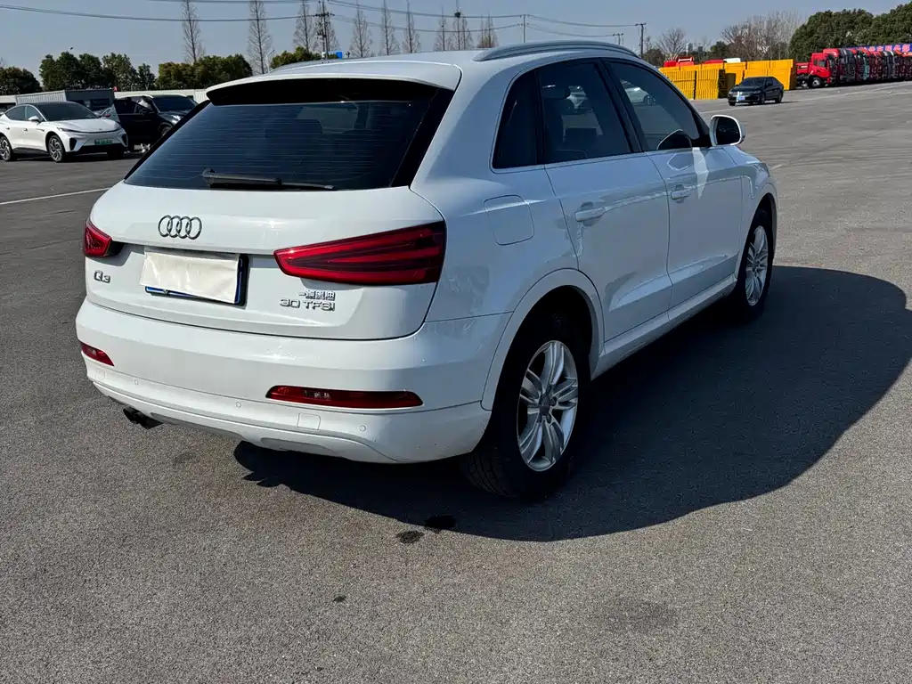 Audi Q3 2015 30 TFSI comfort type купить на сайте DeffCars