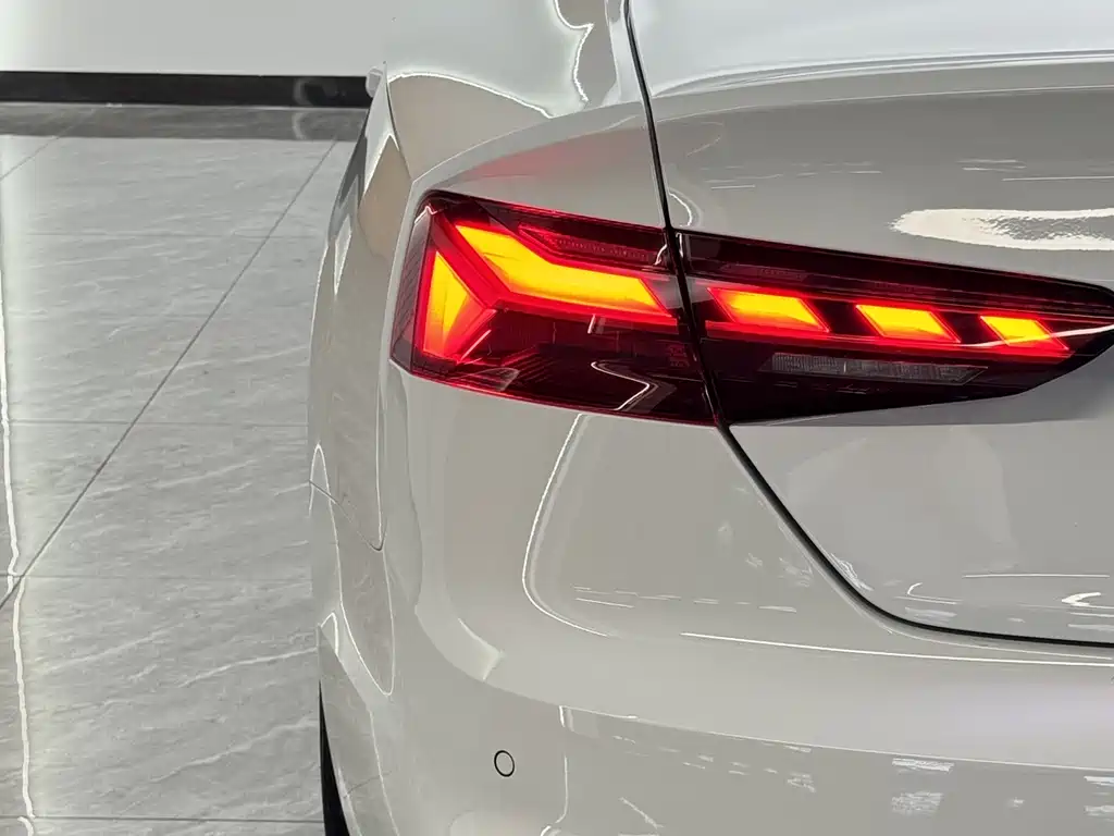 Audi A5 imported 2023 Sportback 40 TFSI fashionable and dynamic купить на сайте DeffCars