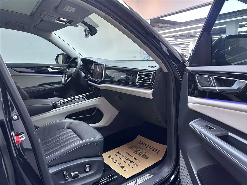 Touron 2021 380TSI four-wheel drive luxury version купить на сайте DeffCars