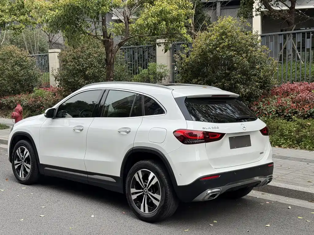 Mercedes-Benz GLA 2020 GLA 200 купить на сайте DeffCars