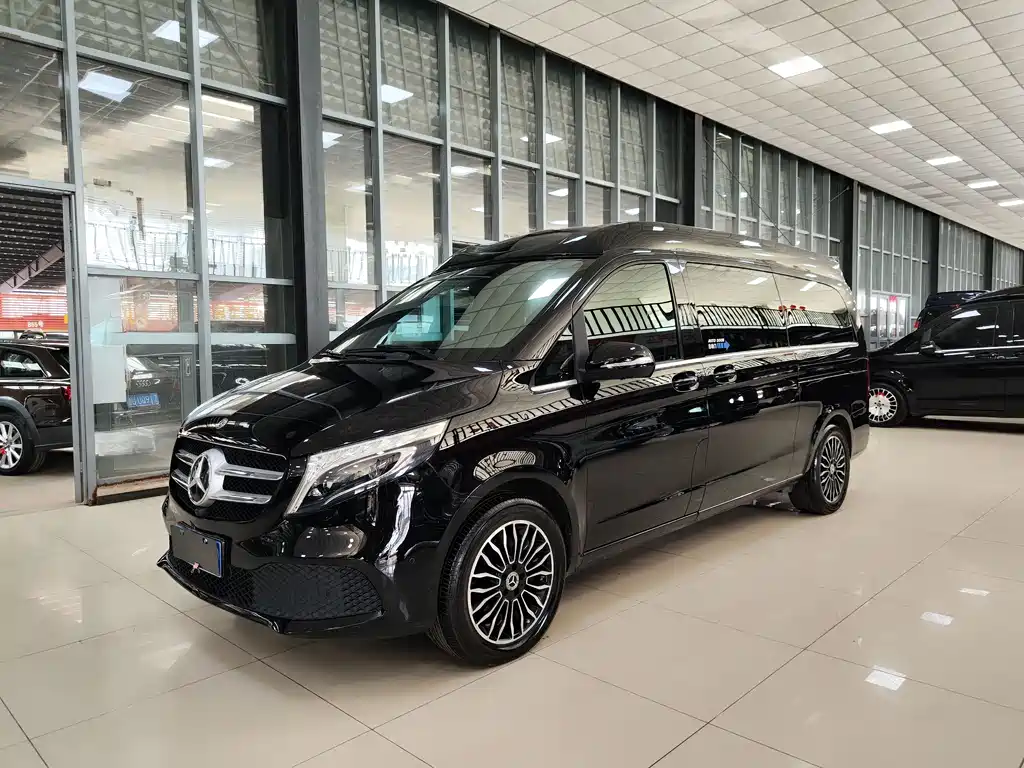 Mercedes-Benz V-Class 2022 V 260 L Long Wheelbase Premium Edition купить на сайте DeffCars