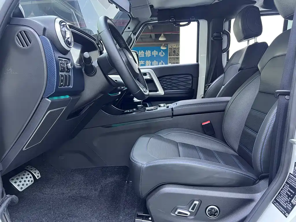 Beijing Off-Road BJ40 2024 2.0T City Hunter Honor Edition купить на сайте DeffCars