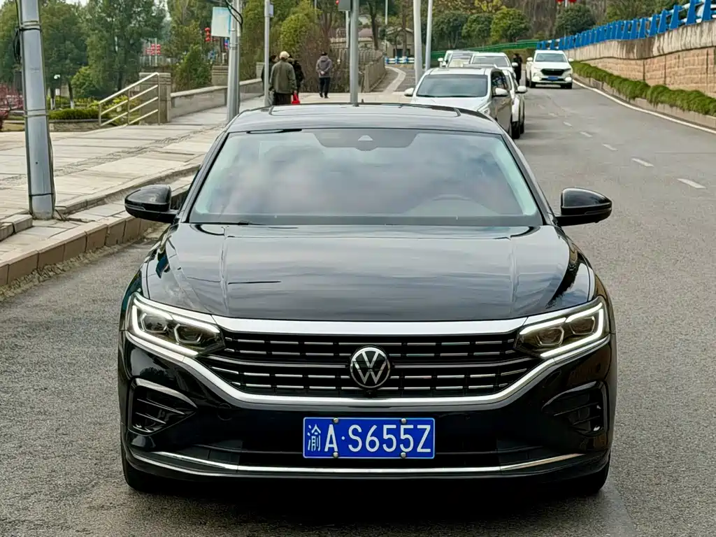 Passat 2022 330TSI Deluxe Edition купить на сайте DeffCars