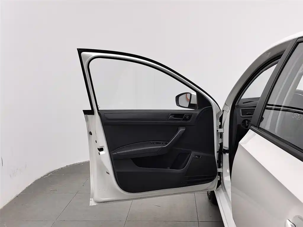 Santana 2021 1.5L automatic fashion version купить на сайте DeffCars