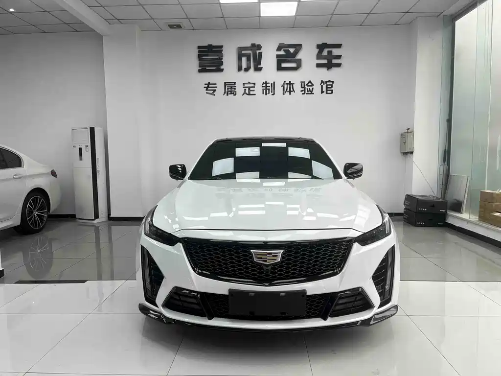 Cadillac CT5 2022 28T luxury model купить на сайте DeffCars