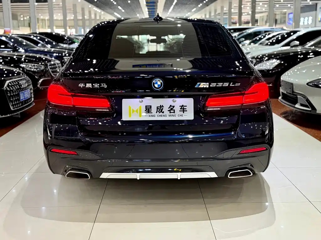 BMW 5 Series New Energy 2021 535Le M Sports Package купить на сайте DeffCars