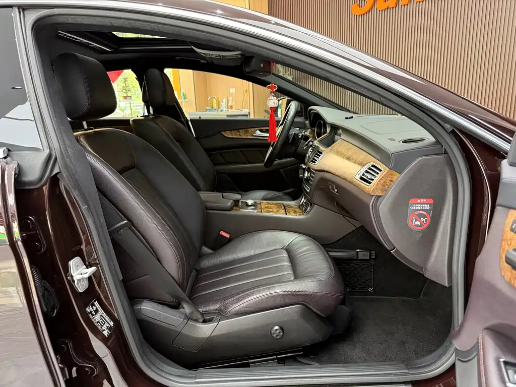 Mercedes CLS 2012 300 CGI купить на сайте DeffCars