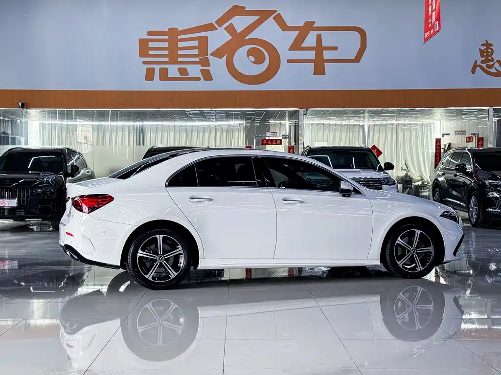 Mercedes-Benz A-Class 2024 A 200 L Fashion купить на сайте DeffCars