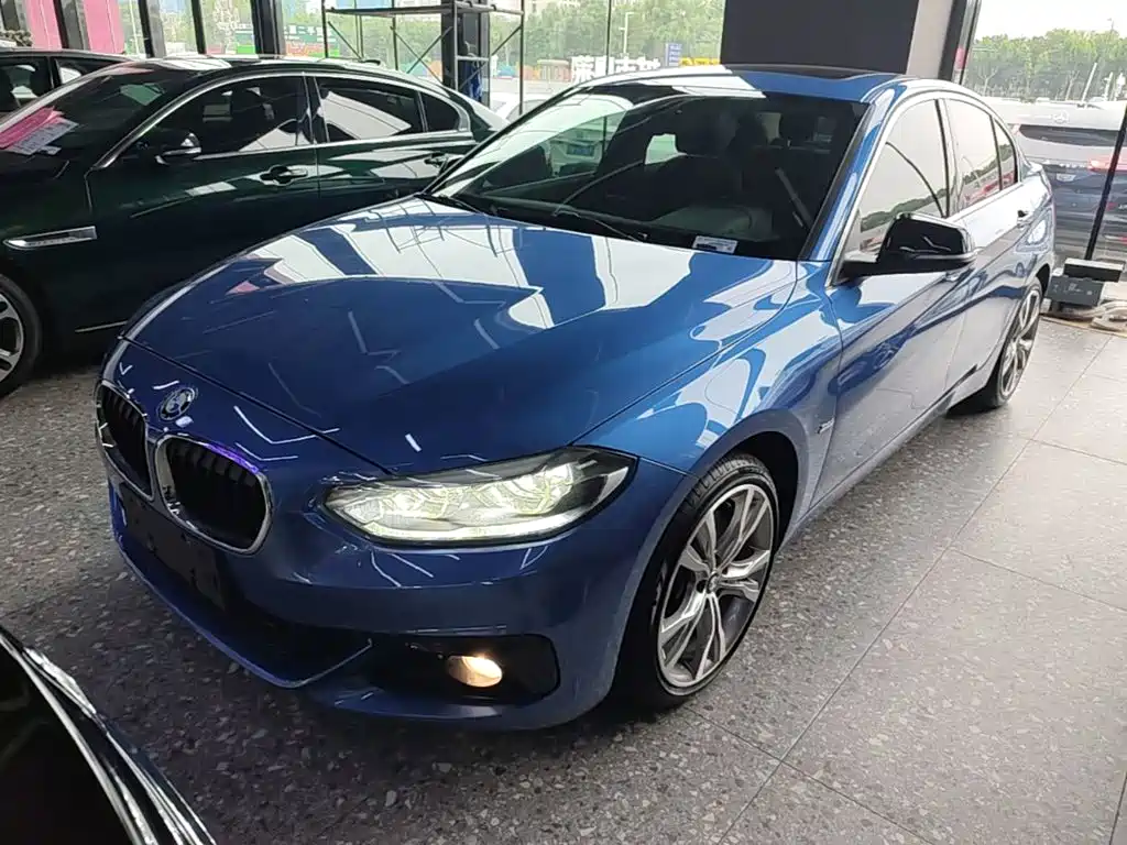 BMW 1 Series 2018 120i Design Package купить на сайте DeffCars