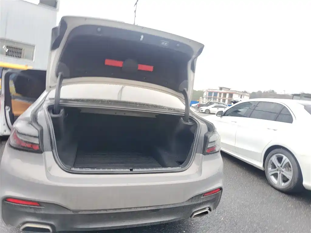BMW 5 Series 2020 530Li Exclusive M Sports Package купить на сайте DeffCars