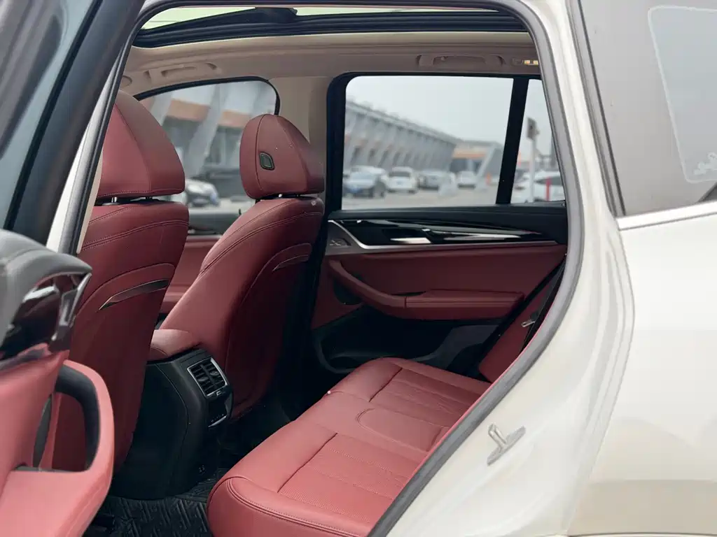 BMW X3 2022 facelift xDrive25i M sports package купить на сайте DeffCars