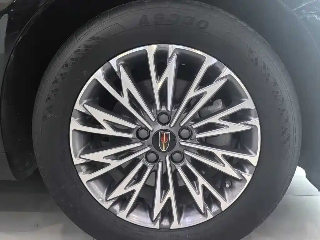 Hongqi H5 2024 1.5T DCT Zhilian Qiyun Edition купить на сайте DeffCars