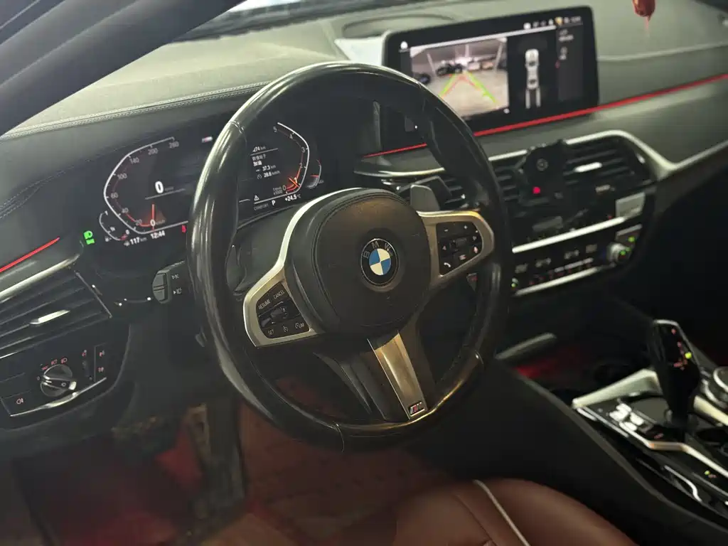 BMW 5 Series 2021 530Li Leading M Sports Package купить на сайте DeffCars
