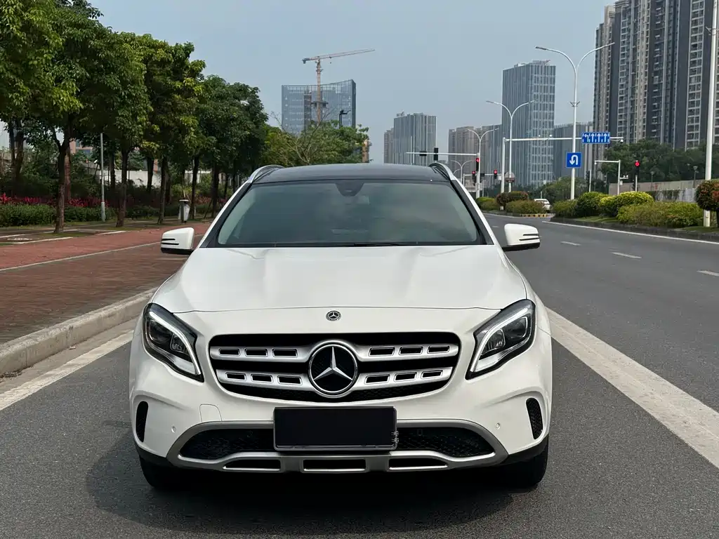 Mercedes-Benz GLA 2018 GLA 200 Fashion Model купить на сайте DeffCars