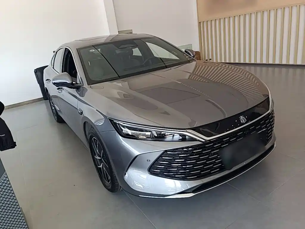 Qin L 2025 DM-i Smart Driving Edition 120KM Transcendent Type купить на сайте DeffCars