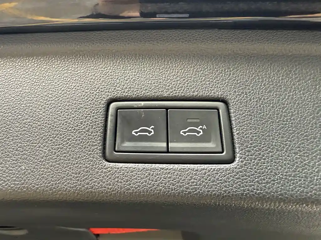 Touareg 2021 3.0TSI Ruixiang Edition Classic Sports Package купить на сайте DeffCars