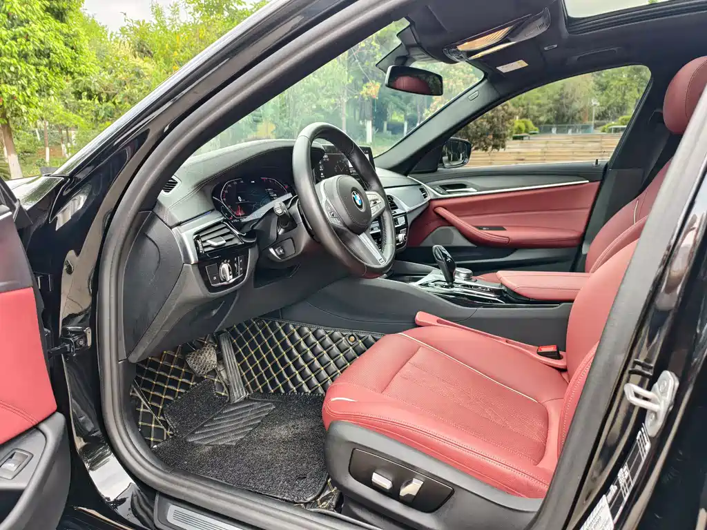 BMW 5 Series 2023 facelift 530Li leading M sports package купить на сайте DeffCars