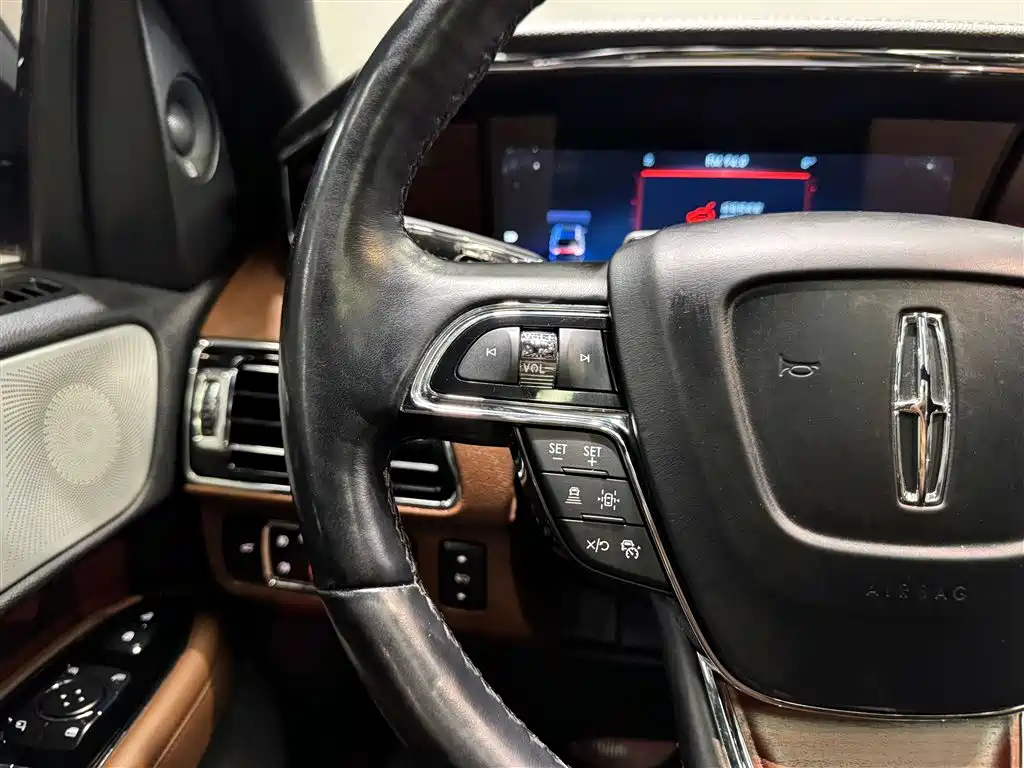 Navigator 2022 3.5T Honor Edition купить на сайте DeffCars