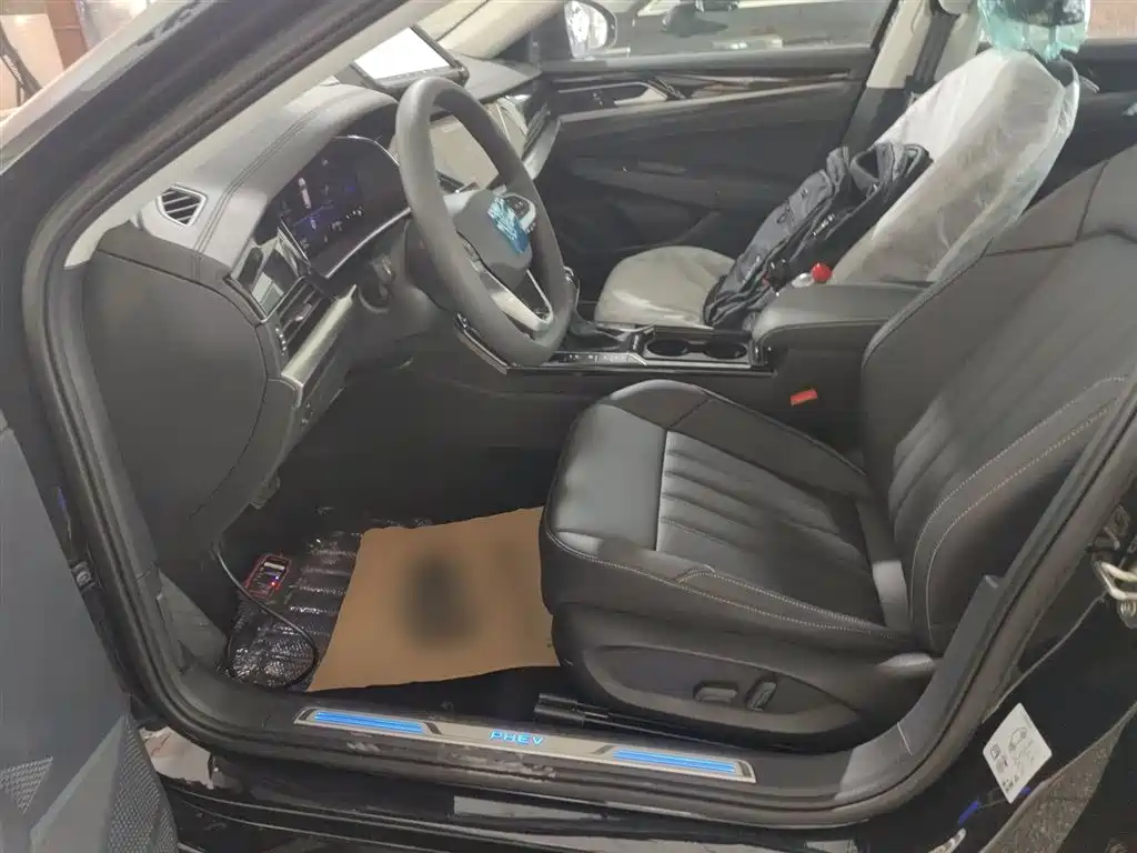 Passat New Energy 2025 430PHEV Hybrid Business Edition купить на сайте DeffCars