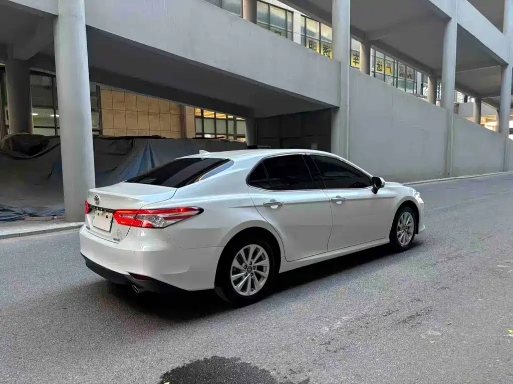 Camry 2022 2.0GVP Leading Edition купить на сайте DeffCars