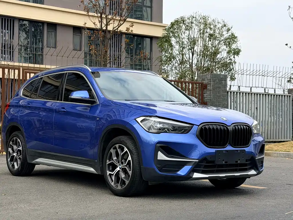 BMW X1 2020 sDrive20Li Exclusive Model купить на сайте DeffCars