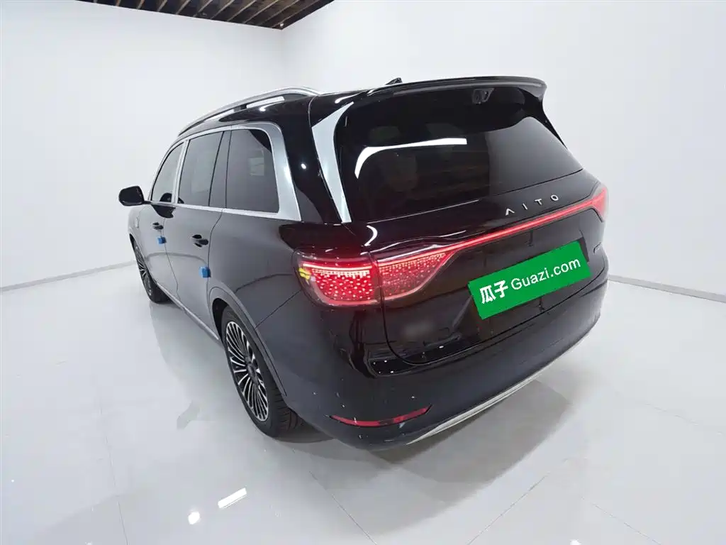 Wenjie M9 2025 extended range Ultra version 52kWh 6-seater version 192-line lidar) купить на сайте DeffCars