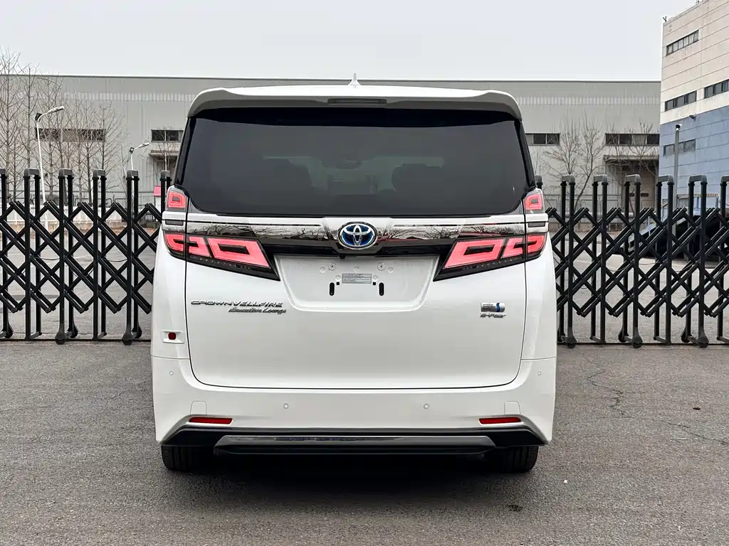 Wilfa 2021 Crown Dual Engine 2.5L HV Extreme Edition купить на сайте DeffCars