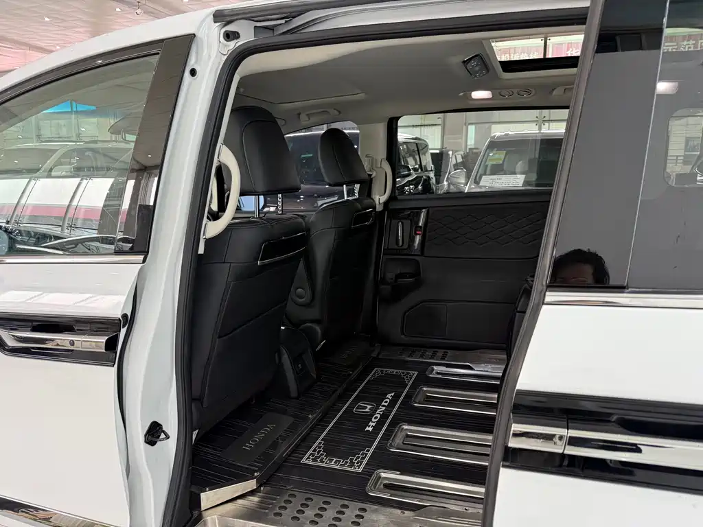 Alison 2019 2.0L Hybrid Deluxe Edition купить на сайте DeffCars