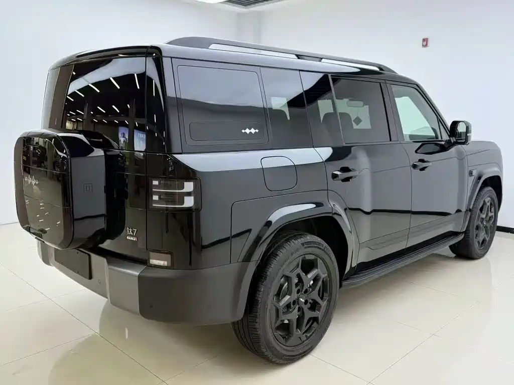 Titanium 7 2025 190KM four-wheel drive Ultra version купить на сайте DeffCars