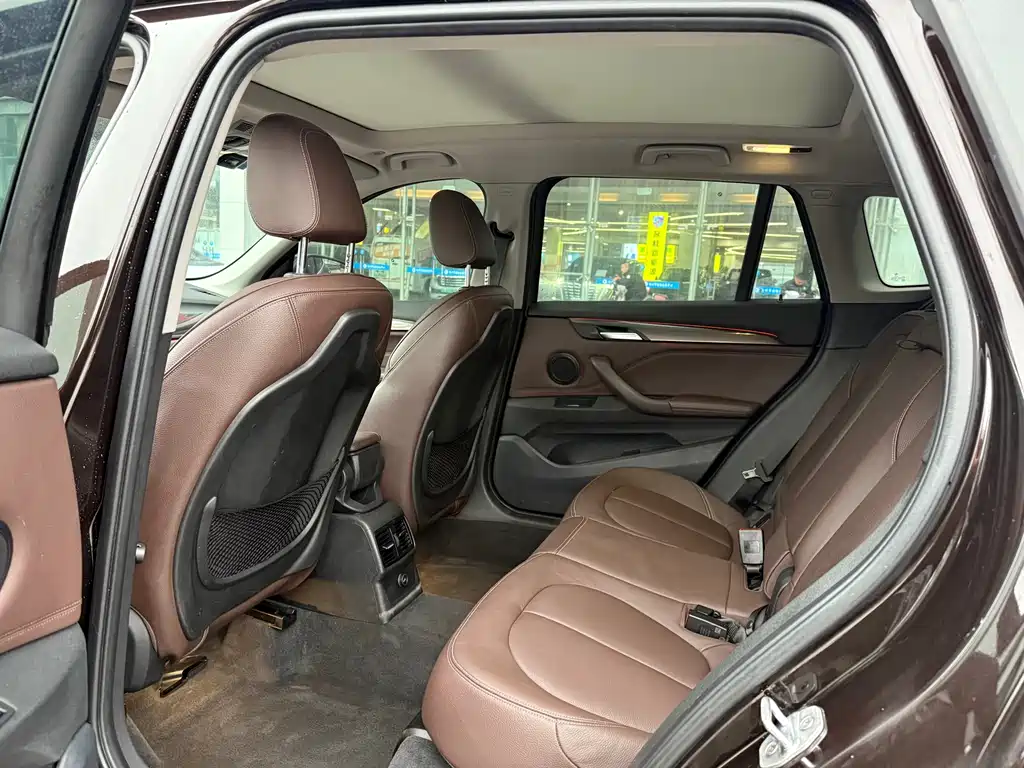 BMW X1 2018 sDrive18Li Exclusive Model купить на сайте DeffCars