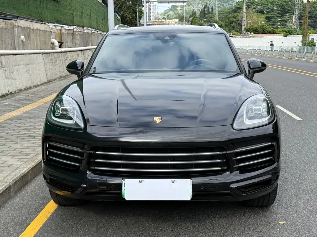 Cayenne New Energy 2019 Cayenne E-Hybrid 2.0T купить на сайте DeffCars
