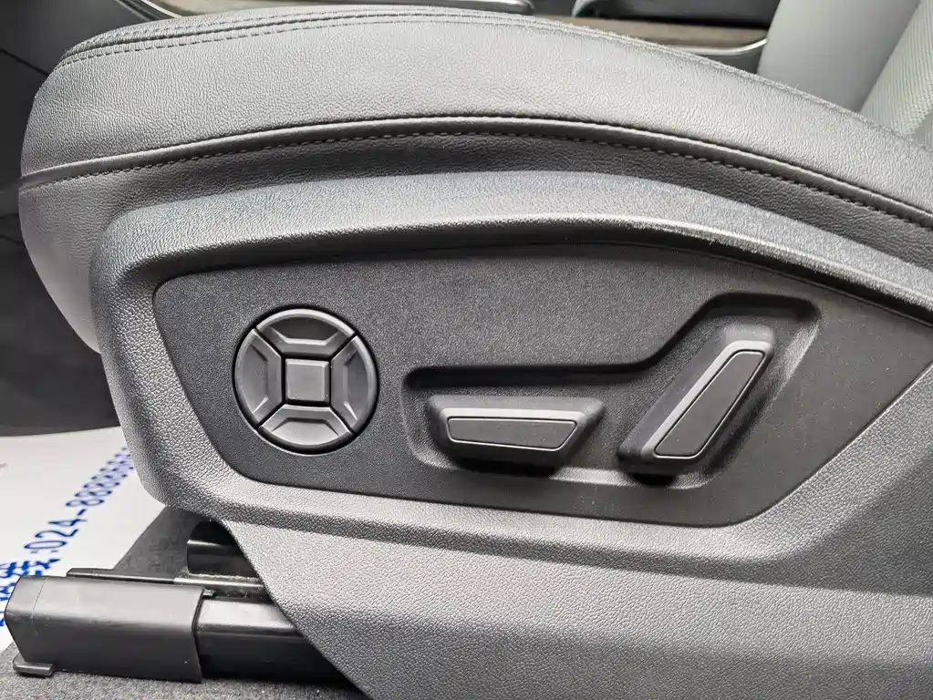 Audi Q7 2023 55 TFSI quattro S line sports купить на сайте DeffCars