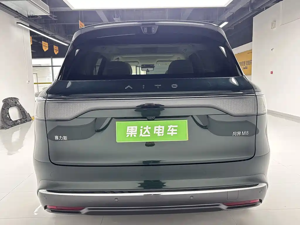 Wenjie M8 2025 extended range Max+ version 53.4kWh 6-seater version купить на сайте DeffCars
