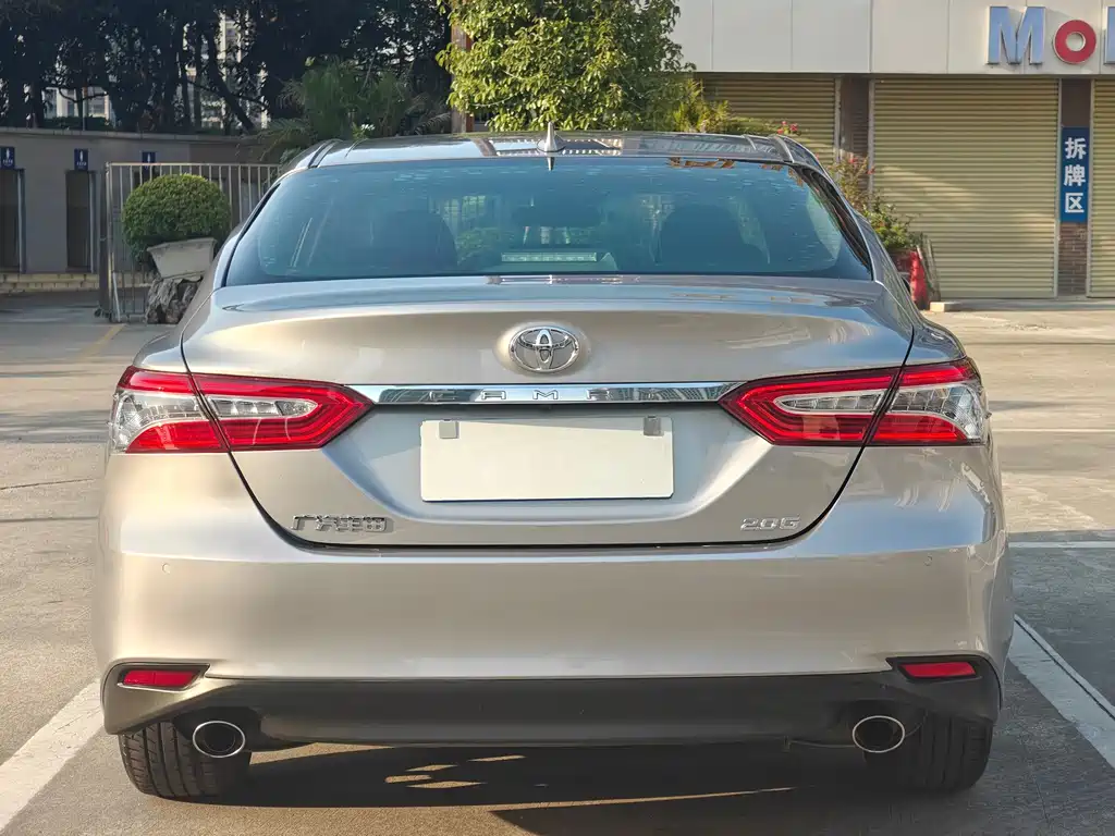 Camry 2021 2.0G Deluxe Edition купить на сайте DeffCars