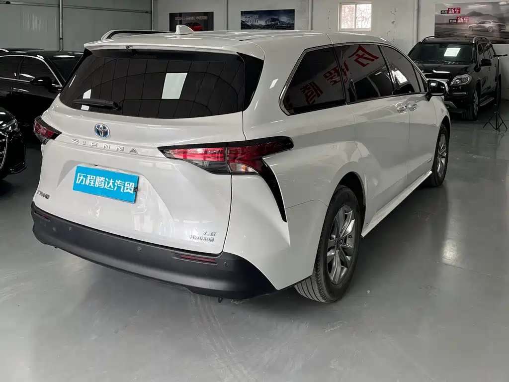 SIENNA 2023 2.5L Hybrid Comfort Edition купить на сайте DeffCars
