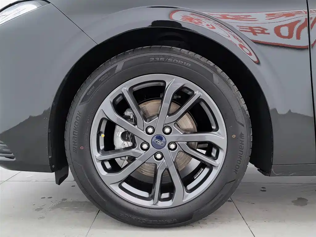 Mondeo 2025 2.0T EcoBoost Luxury купить на сайте DeffCars
