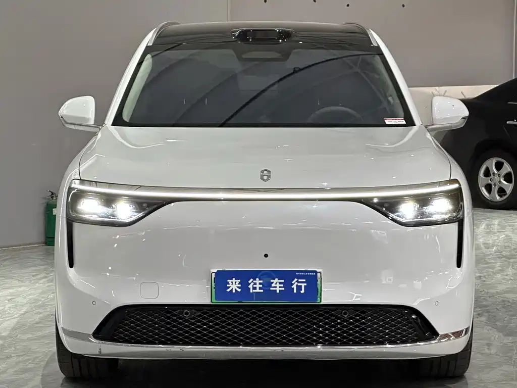 Wenjie M8 2025 pure electric Max+ six-seat four-wheel drive version 896-line lidar) купить на сайте DeffCars