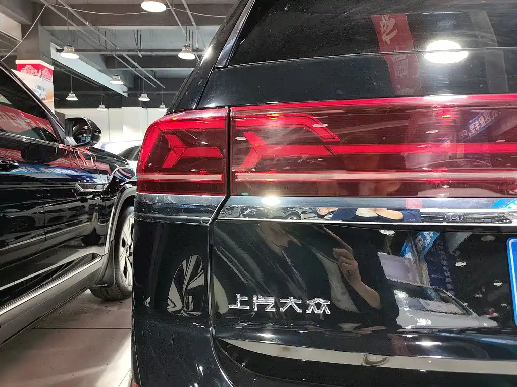 Touron 2022 380TSI four-wheel drive luxury version купить на сайте DeffCars