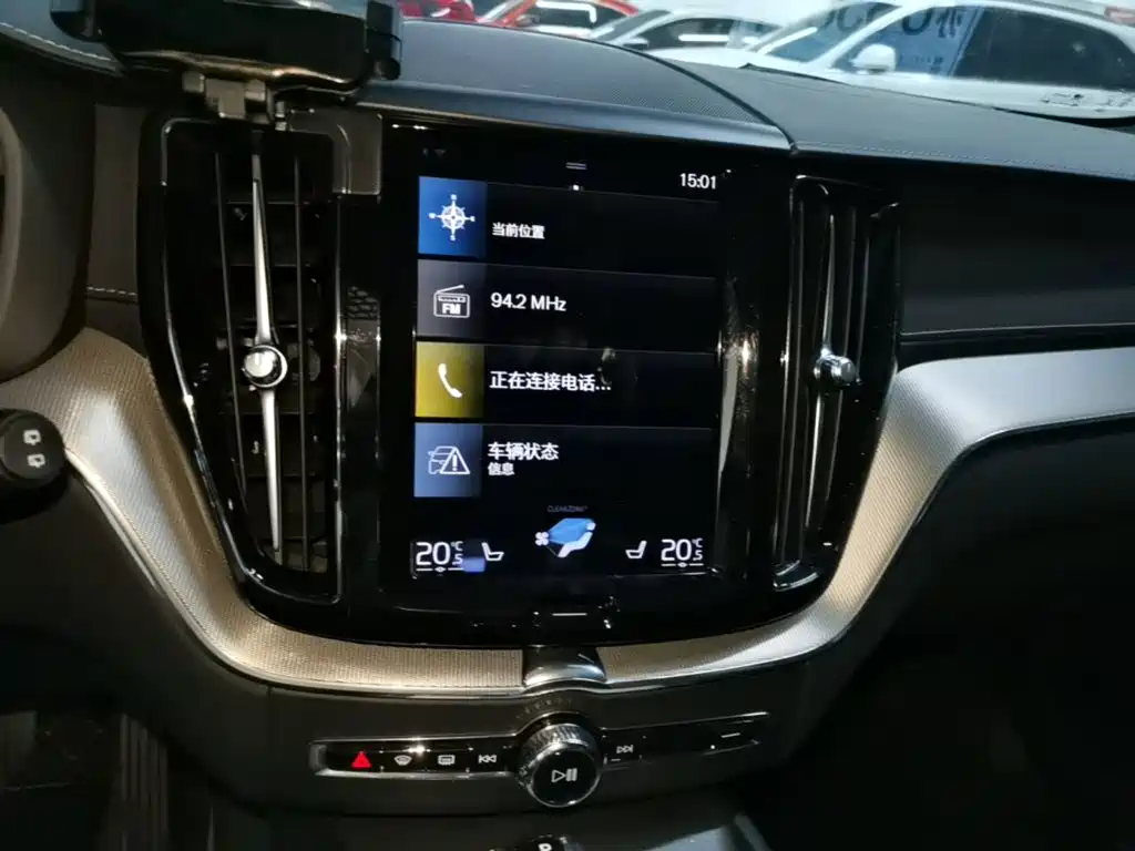 Volvo XC60 2021 T5 four-wheel drive Zhiyuan Deluxe Edition купить на сайте DeffCars