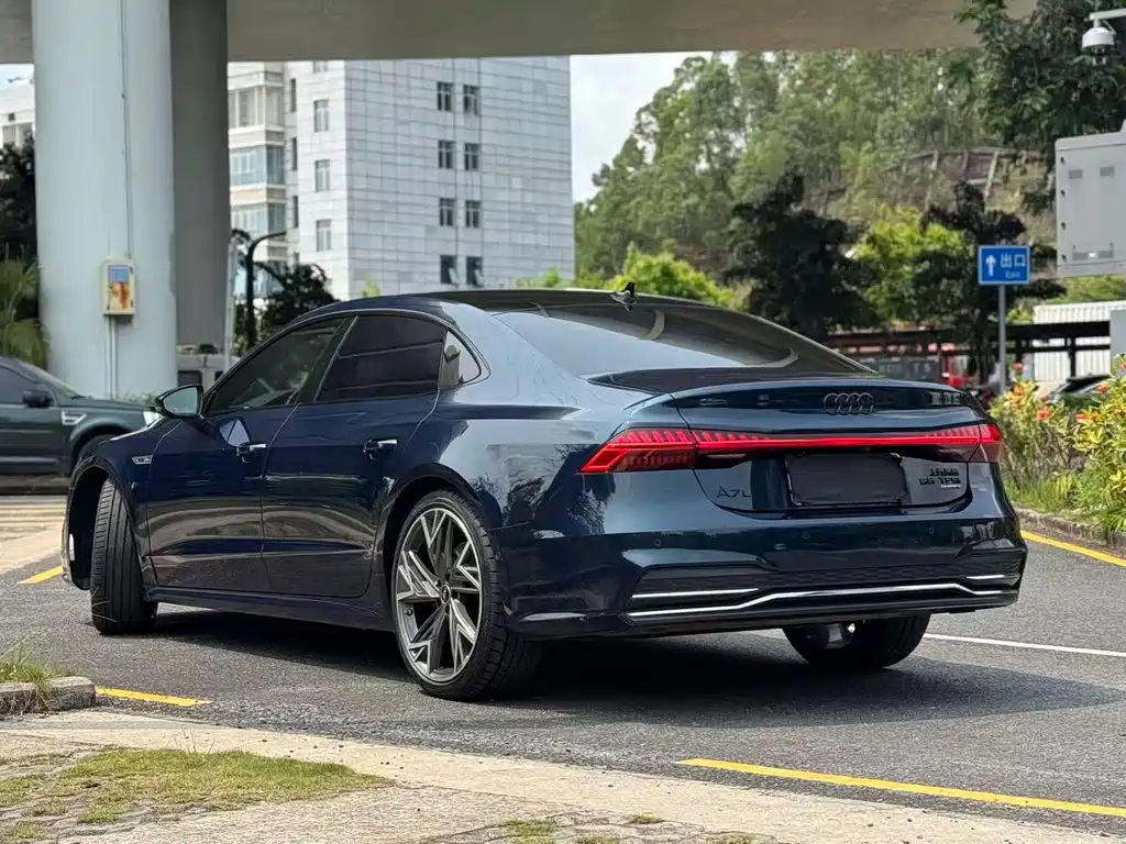 Audi A7L 2022 55 TFSI quattro S-line edition one advance version купить на сайте DeffCars