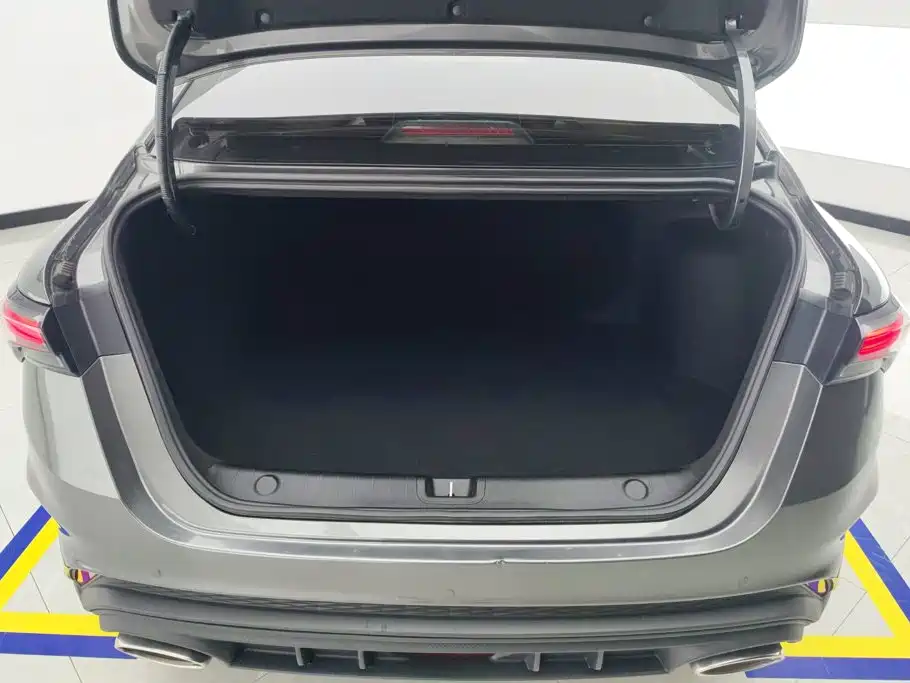 Binrui 2022款 BinruiCOOL 1.5T DCT电掣版 купить на сайте DeffCars