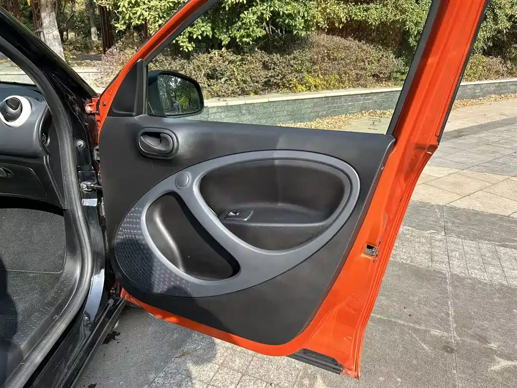 smart forfour 2016 1.0L 52kW smart version купить на сайте DeffCars