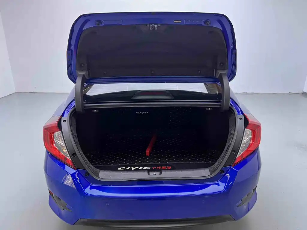 Civic 2019 220TURBO CVT Dynamic Edition National VI купить на сайте DeffCars